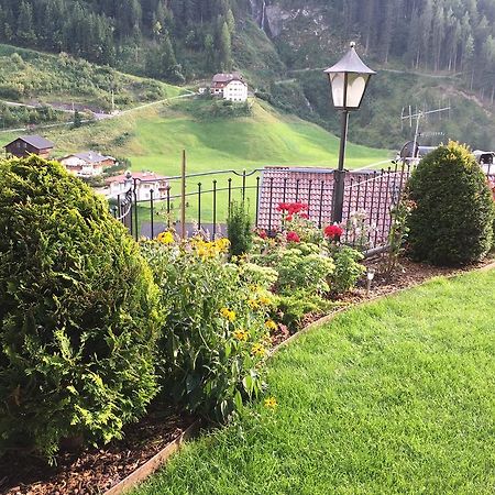 فندق Santa Cristina Val Gardenaفي  Garni Mezdi المظهر الخارجي الصورة