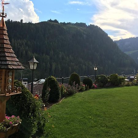 فندق Santa Cristina Val Gardenaفي  Garni Mezdi المظهر الخارجي الصورة