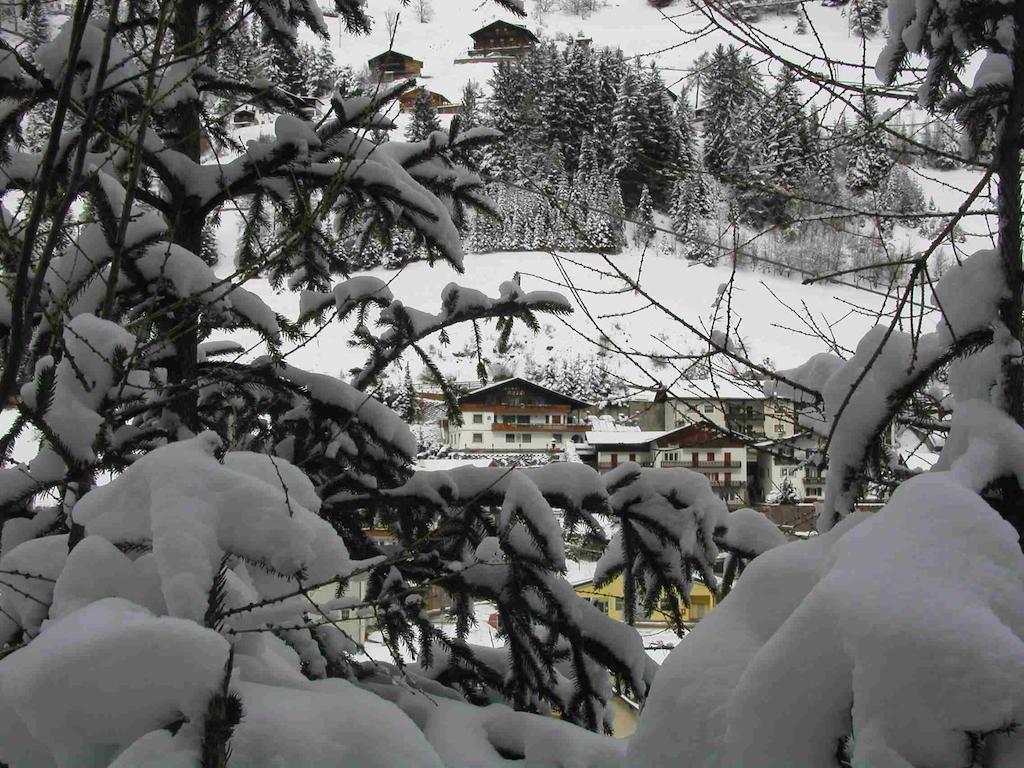 فندق Santa Cristina Val Gardenaفي  Garni Mezdi المظهر الخارجي الصورة