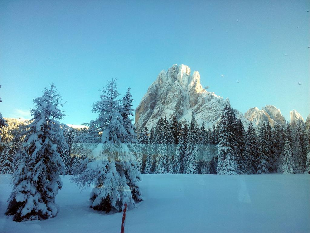 فندق Santa Cristina Val Gardenaفي  Garni Mezdi المظهر الخارجي الصورة