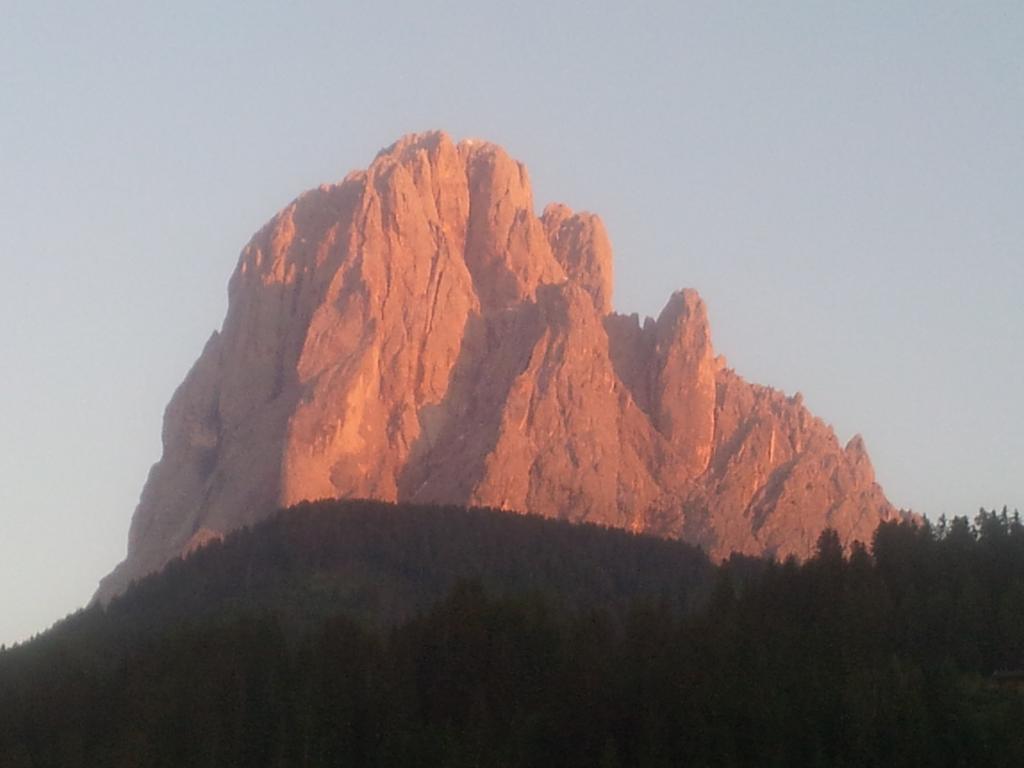 فندق Santa Cristina Val Gardenaفي  Garni Mezdi المظهر الخارجي الصورة