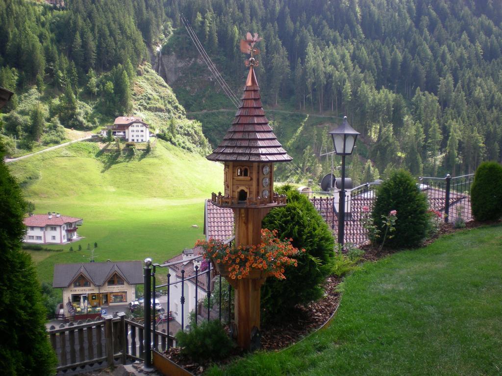 فندق Santa Cristina Val Gardenaفي  Garni Mezdi المظهر الخارجي الصورة