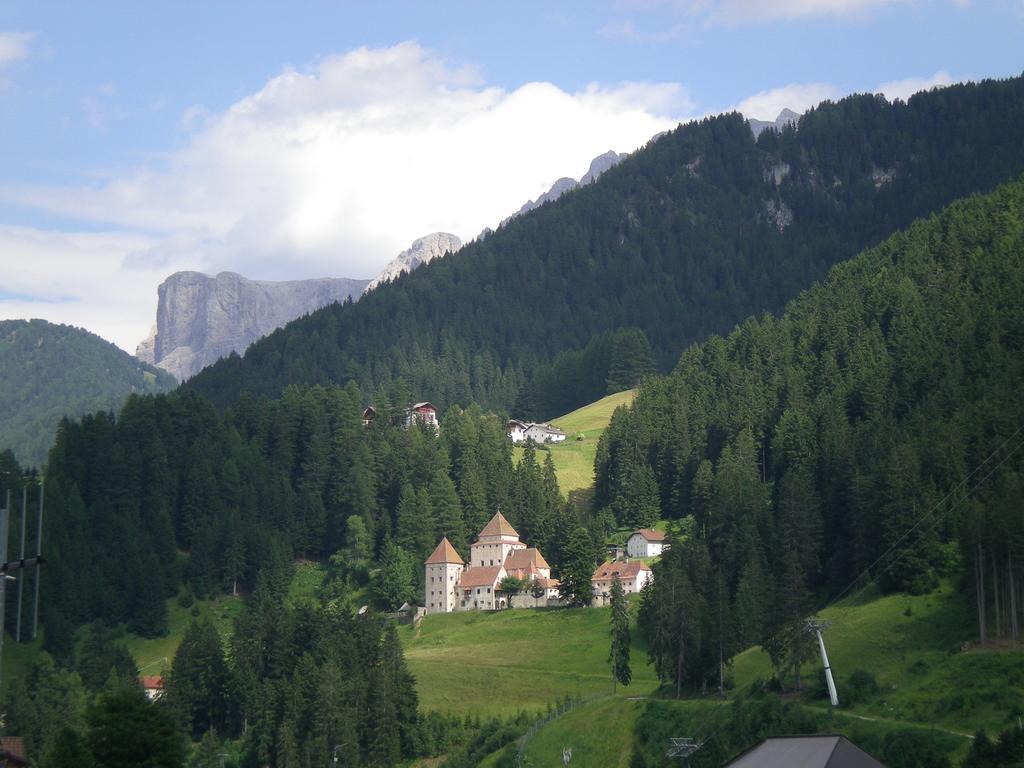 فندق Santa Cristina Val Gardenaفي  Garni Mezdi المظهر الخارجي الصورة